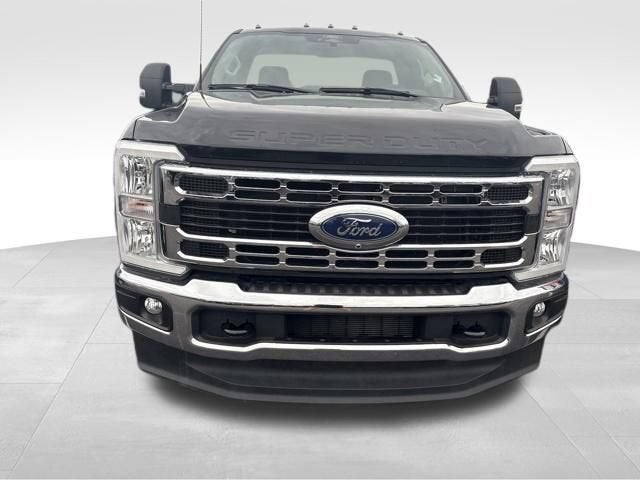 2024 Ford Super Duty F-350 DRW XL