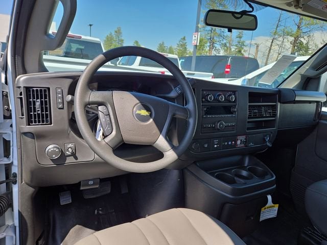 2025 Chevrolet Express Cargo WT