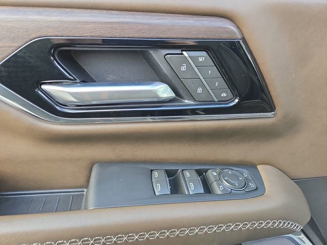 2025 GMC Yukon Denali Ultimate