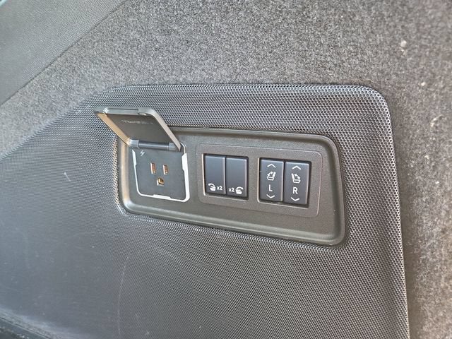 2024 Cadillac Escalade ESV Premium Luxury Platinum