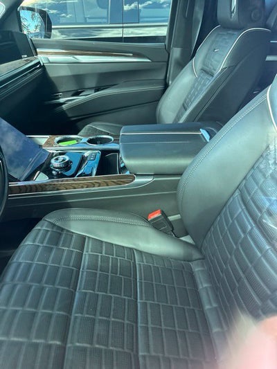 2025 Cadillac Escalade ESV Sport Platinum