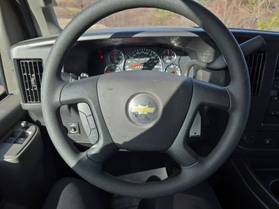 2025 Chevrolet Express Cutaway 3500 1WT