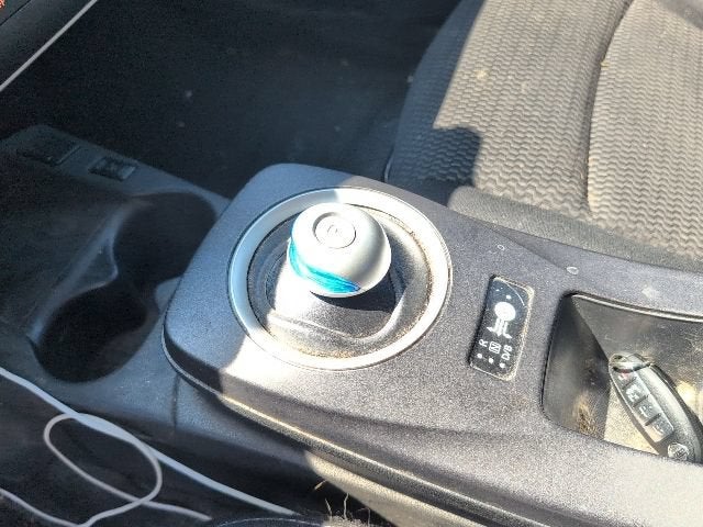 2016 Nissan LEAF S