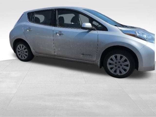 2016 Nissan LEAF S