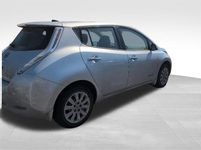 2016 Nissan LEAF S