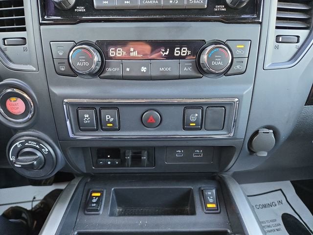 2024 Nissan Titan XD SV