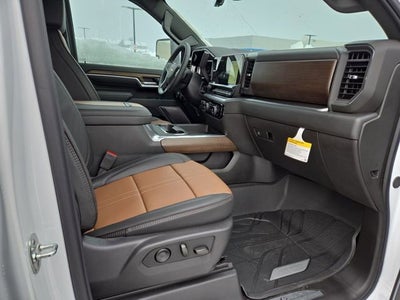 2025 Chevrolet Silverado 3500 HD High Country