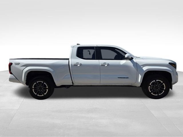 2025 Toyota Tacoma 4WD SR