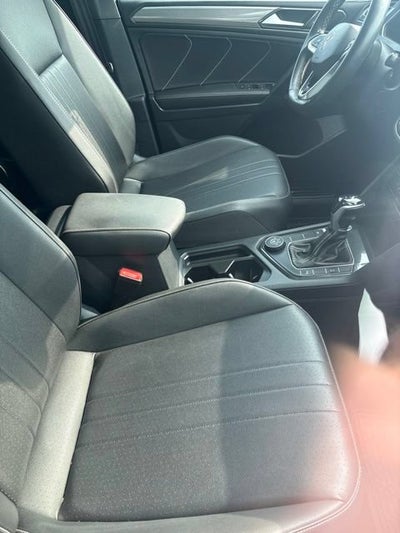 2023 Volkswagen Tiguan SE R-Line Black