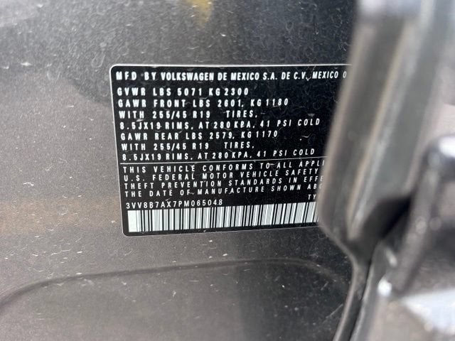2023 Volkswagen Tiguan SE R-Line Black