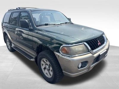 2000 Mitsubishi Montero Sport LS