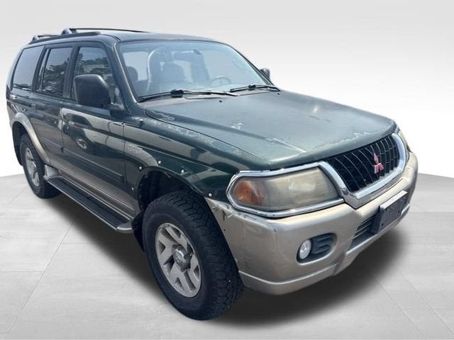 2000 Mitsubishi Montero Sport LS