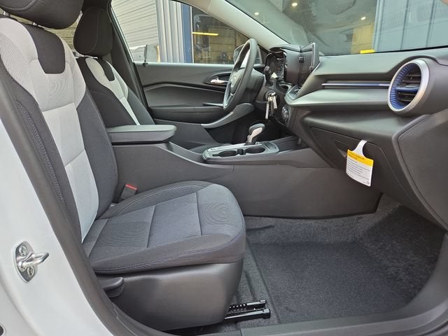 2026 Chevrolet Trax LS - Photo 30