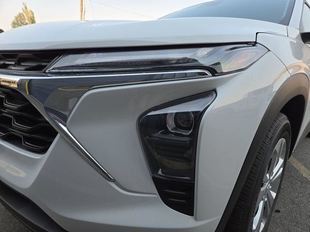 2026 Chevrolet Trax LS - Photo 6