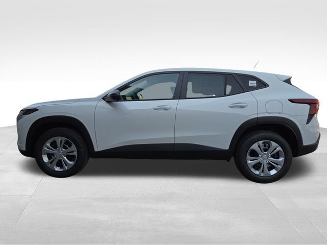 2026 Chevrolet Trax LS - Photo 8
