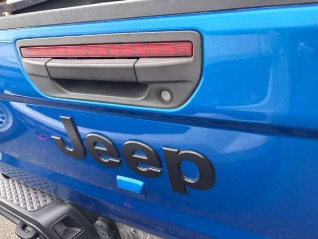 2022 Jeep Gladiator Willys
