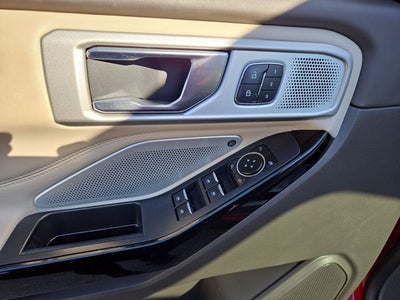 2023 Ford Explorer Platinum