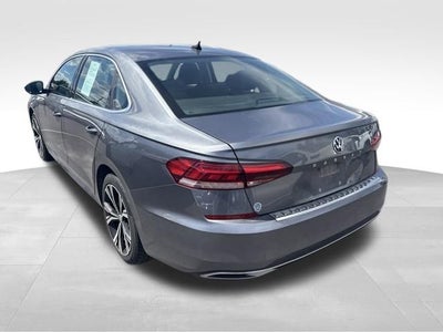 2022 Volkswagen Passat 2.0T SE