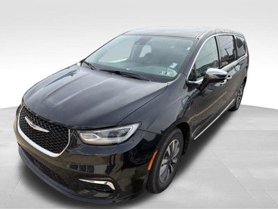 2023 Chrysler Pacifica Hybrid Limited