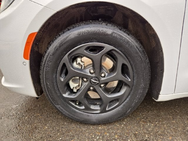 2024 Chrysler Pacifica Hybrid Select S Appearance
