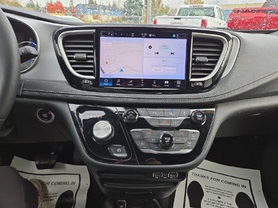 2024 Chrysler Pacifica Hybrid Select S Appearance
