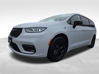 2024 Chrysler Pacifica Hybrid Select S Appearance