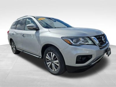 2020 Nissan Pathfinder SV