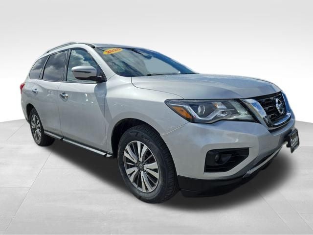 2020 Nissan Pathfinder SV