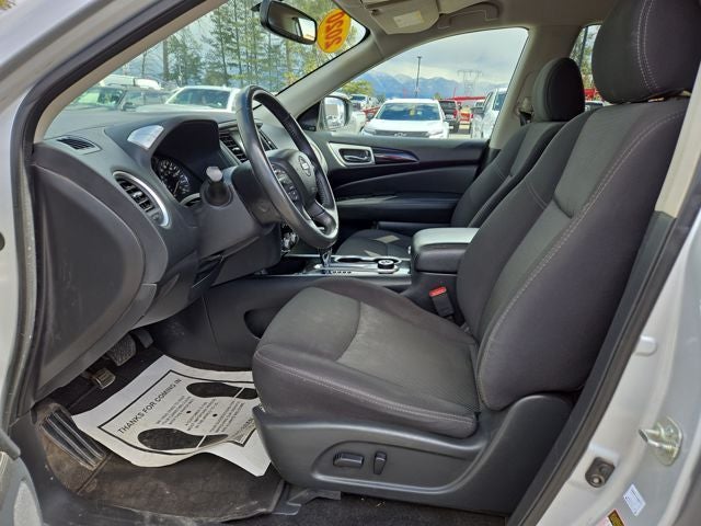 2020 Nissan Pathfinder SV