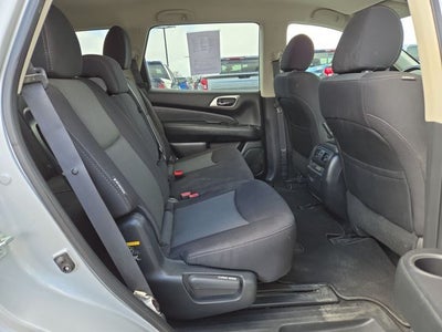 2020 Nissan Pathfinder SV