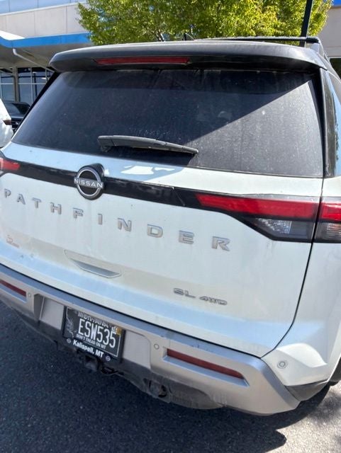 2024 Nissan Pathfinder SL