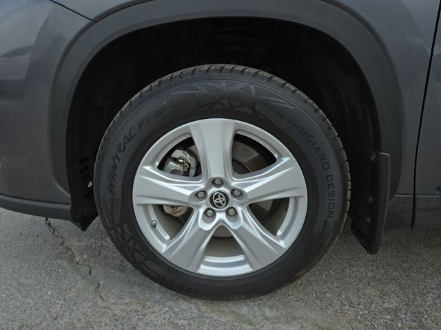 2023 Toyota Highlander Hybrid LE