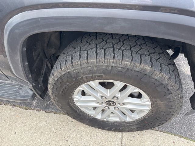 2023 Toyota Sequoia SR5