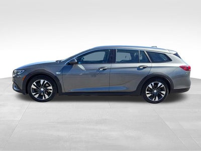 2018 Buick Regal TourX Essence