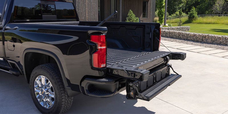 2026 Chevrolet Silverado 3500 HD Multi-Flex tailgate with cargo access features
